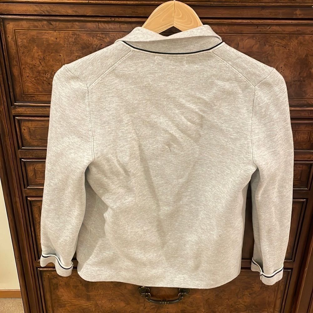 Banana Republic light grey woman’s jacket with black pipping - Picture 7 of 13